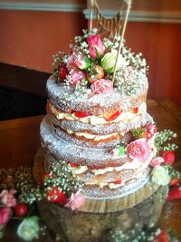 Beautiful Bespoke Wedding Cakes by Sonya Daniels 1089121 Image 3